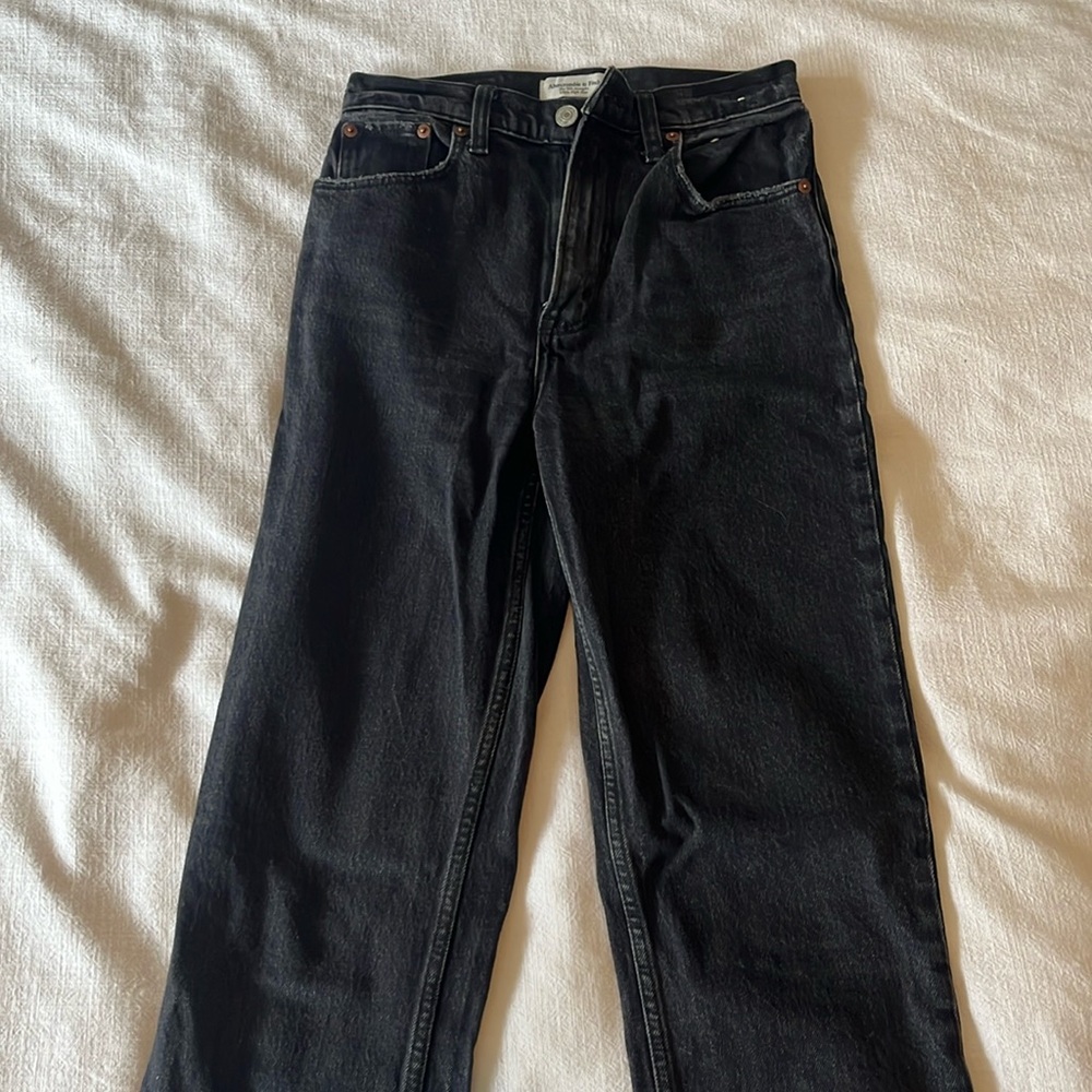 Abercrombie 90s high rise black denim